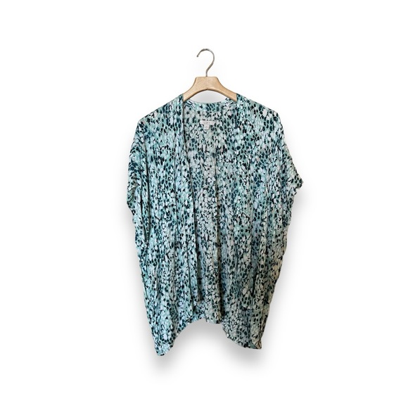 LOFT Tops - Loft Lightweight Floral Pattern Kimono Style Cardigan